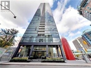 Building Photo - 110 Charles St E