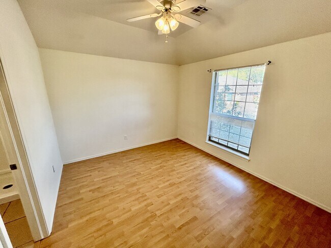 Foto del edificio - 1416 S Mississippi Ave
