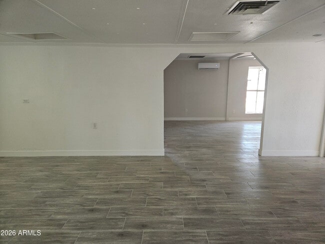 Building Photo - 1584 N Wood St