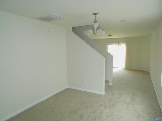 Foto del edificio - 130 Lockport Dr