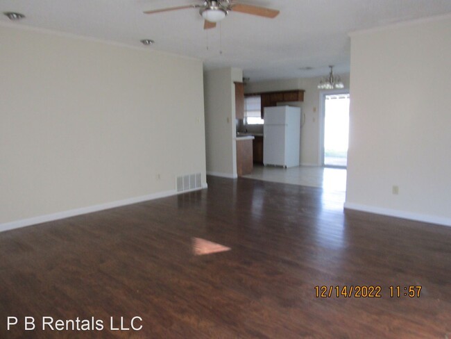 Building Photo - 3 br, 2 bath House - 5916 NW Briarwood Ave.