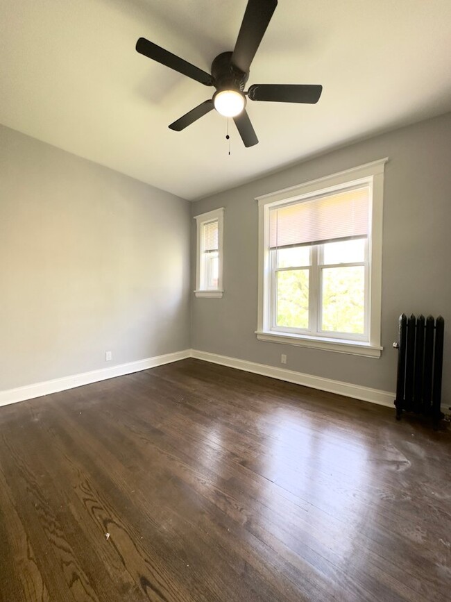 Photo - 6259 N Lakewood Ave (Chicago, IL) Apartment