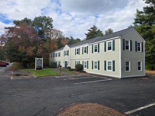 Building Photo - 98 E Grove St
