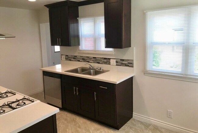 Foto del edificio - 3835 Arboleda St