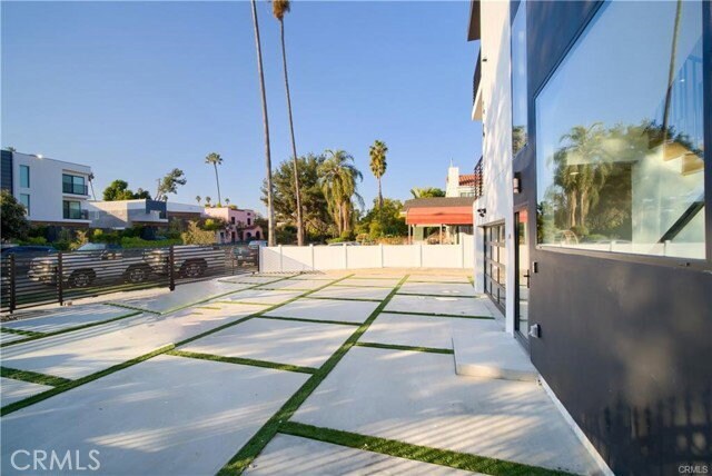 Foto del edificio - 616 N Mariposa Ave