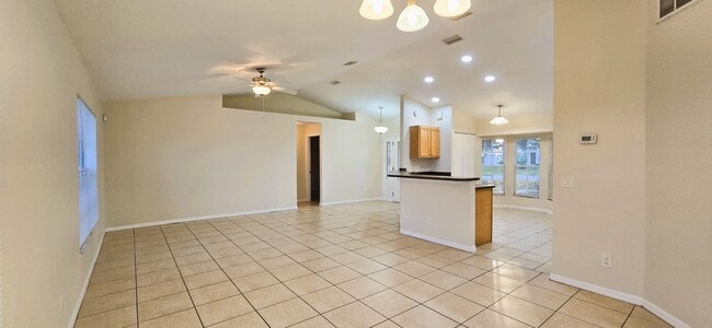 Foto del edificio - 500 Central Rdg Ln