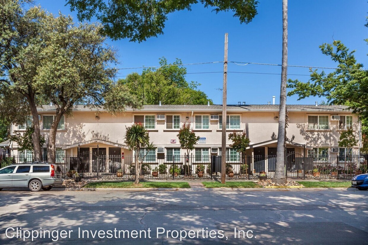 Foto principal - 2700 32nd St