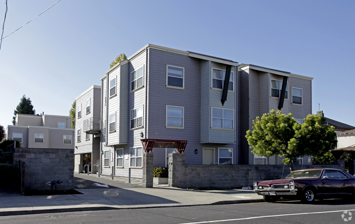 Foto principal - Triangle Court Apartments
