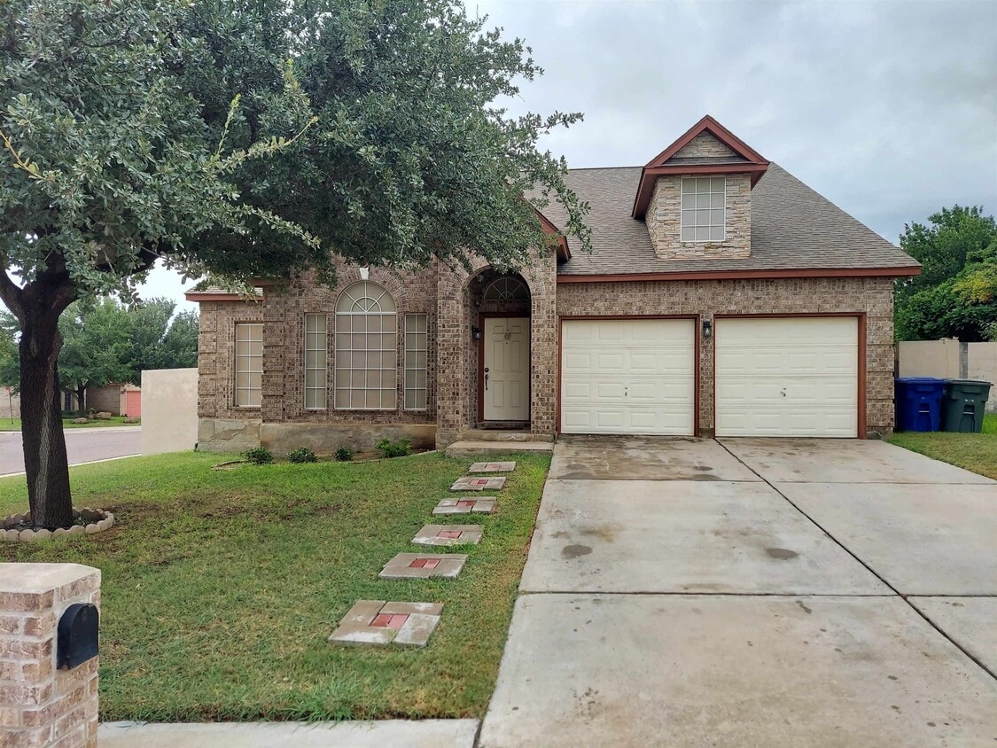Primary Photo - 2802 Don Sergio Dr