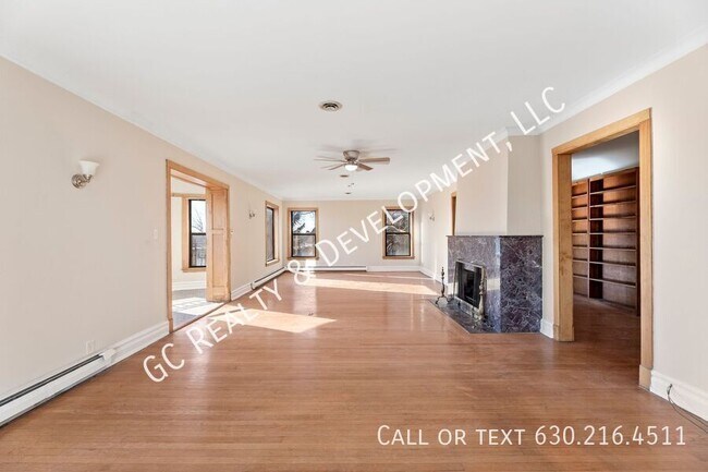 Foto del edificio - 6900 S Jeffery Blvd