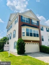 Building Photo - 6351 Regal Oak Dr