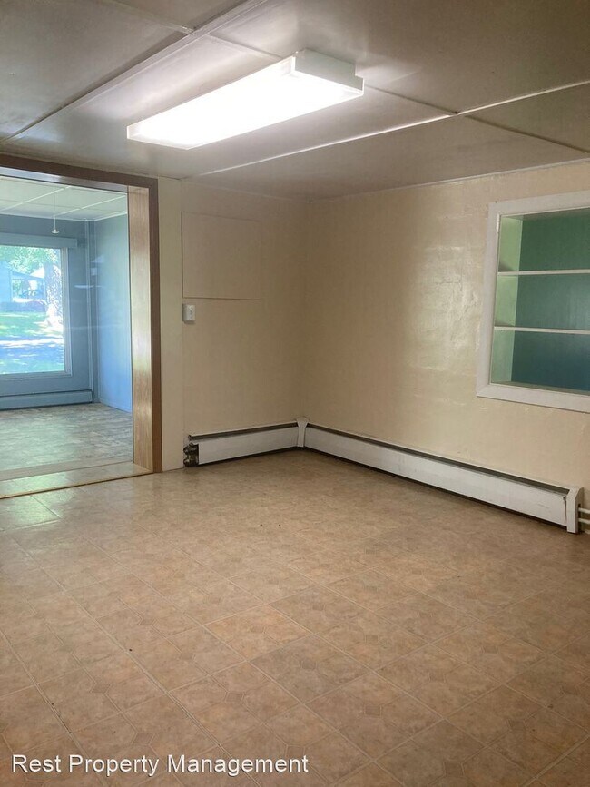 Building Photo - 2 br, 1 bath House - 137 Walnut Street