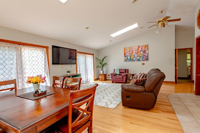 Foto del edificio - 386 Leroux Rd