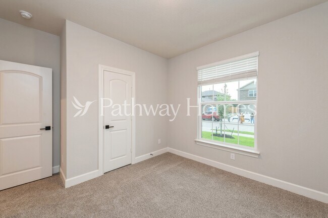 Foto del edificio - 628 Brookside Dr