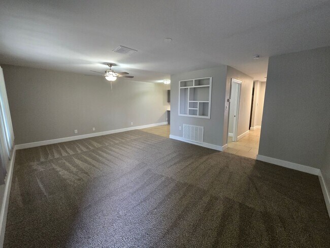 Foto del edificio - 560 Greenbriar Townhouse Way