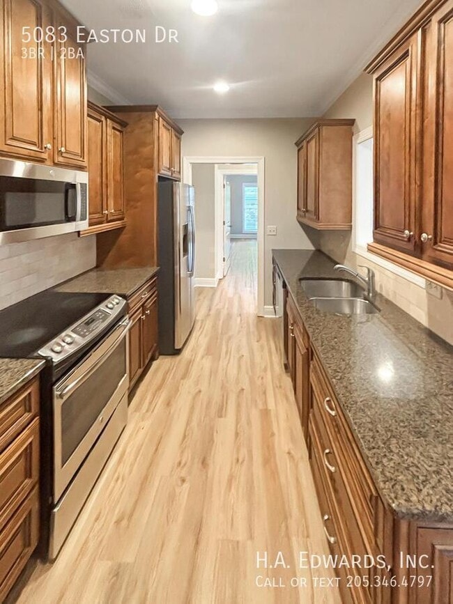 Foto del edificio - 5083 Easton Dr