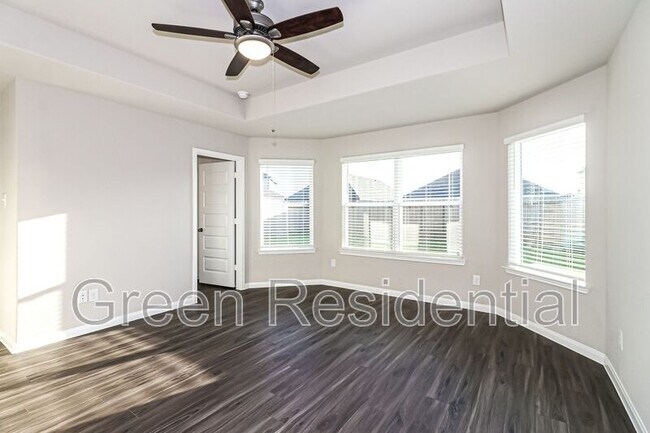 Foto del edificio - 5122 Hector Gustavo Dr