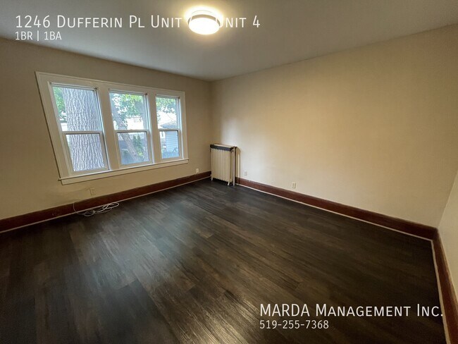 Building Photo - COZY 1 BD, 1 BATH APARTMENT IN CHARACTER BUILDING
