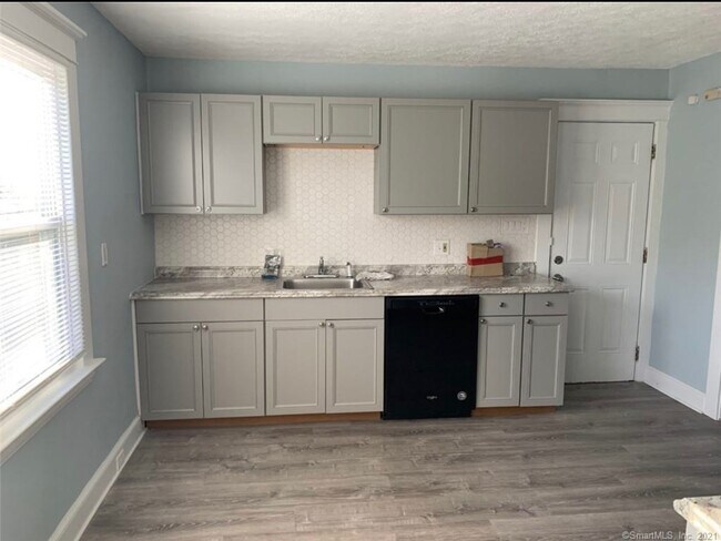Cocina - 366 W Rock Ave
