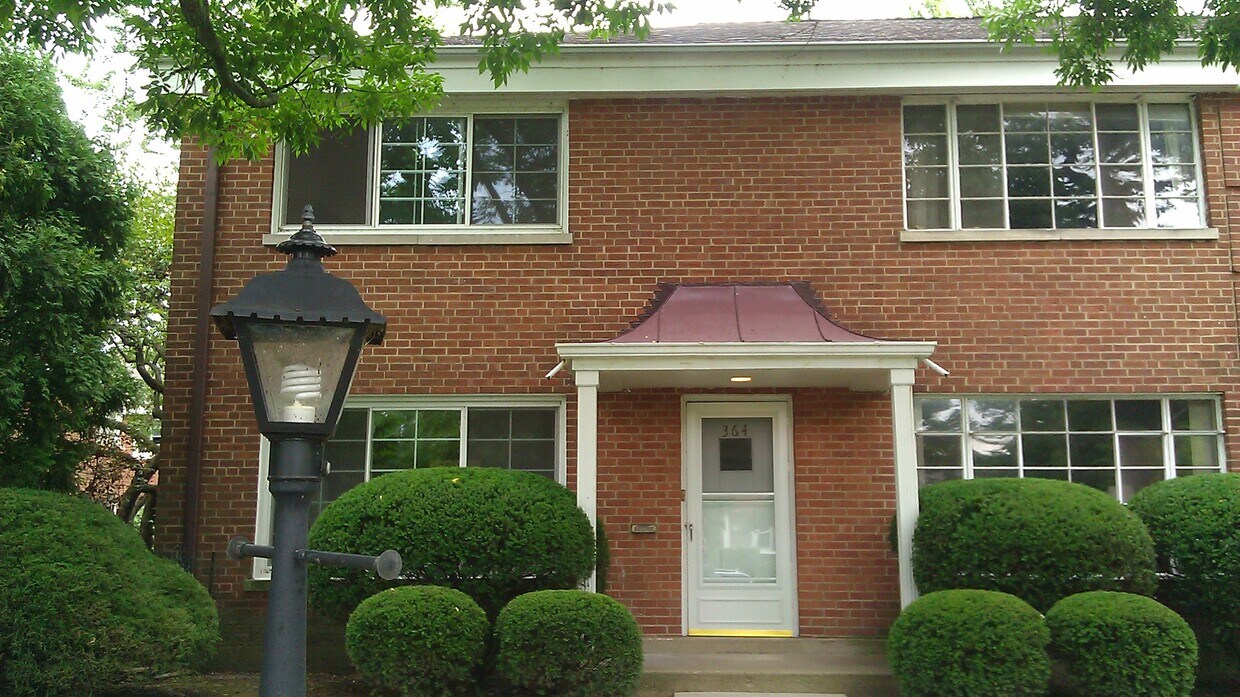 Front - 364 Central Ave