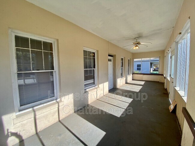 Building Photo - 1411 Roanoke Ave