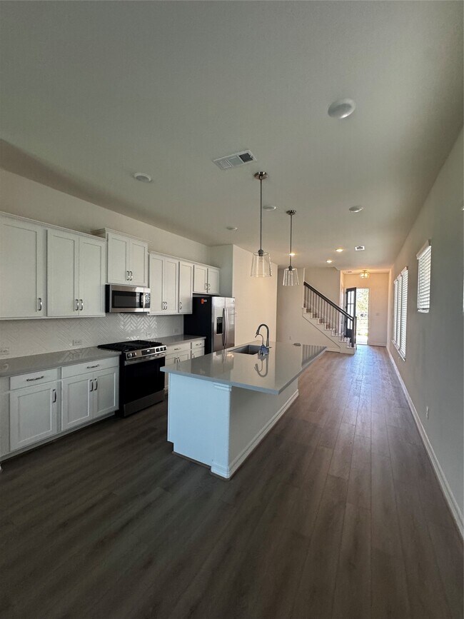 Foto del edificio - 23642 Red Rowan Ln