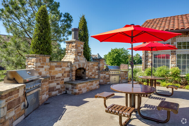 Pool Area - Tuscany Hills at Nickel Creek