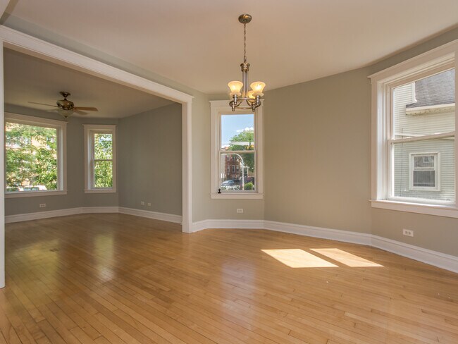 Foto del edificio - 1936 N Central Park Ave