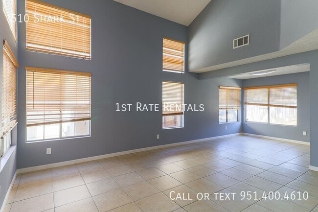 Photo - 510 Shark St House