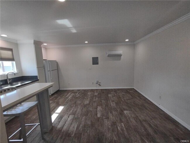 Foto del edificio - 170 S Palm Ave