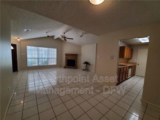Foto del edificio - 3015 Oak Ridge Pl