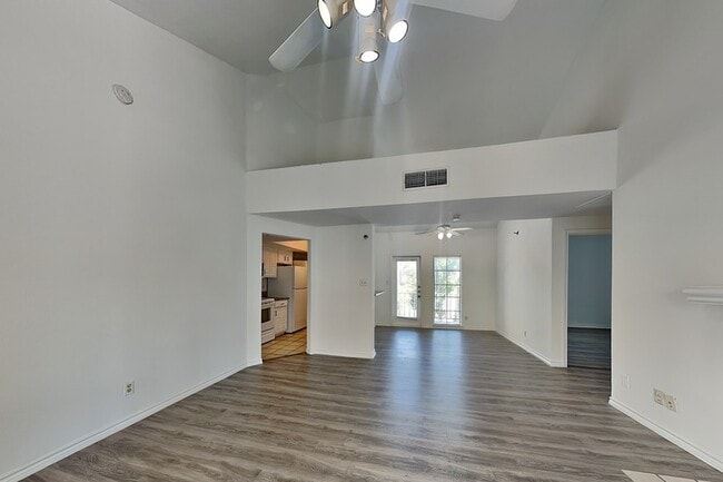Photo - 3105 San Jacinto St Apartment