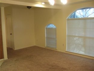 Foto del edificio - 11525 N Meridian Ave
