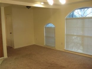 Building Photo - 11525 N Meridian Ave