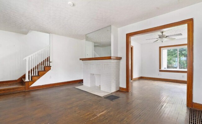 Foto del edificio - 1429 Loretta Ave