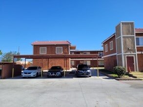 Building Photo - 38572 10th Pl E