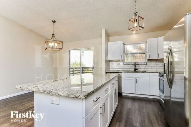 Foto del edificio - 2105 Barrington Ct S