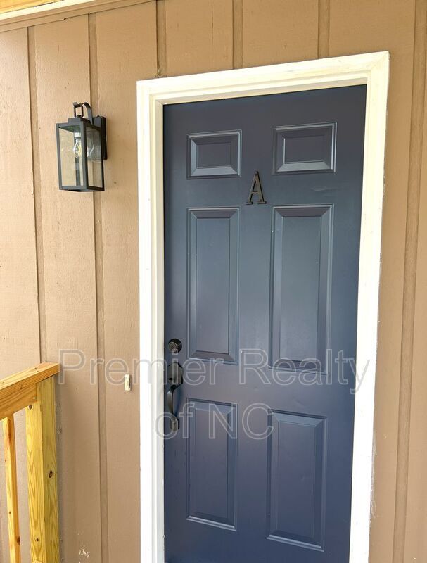 187 Holliman St Unit B, Thomasville, NC 27360 Condo for Rent in