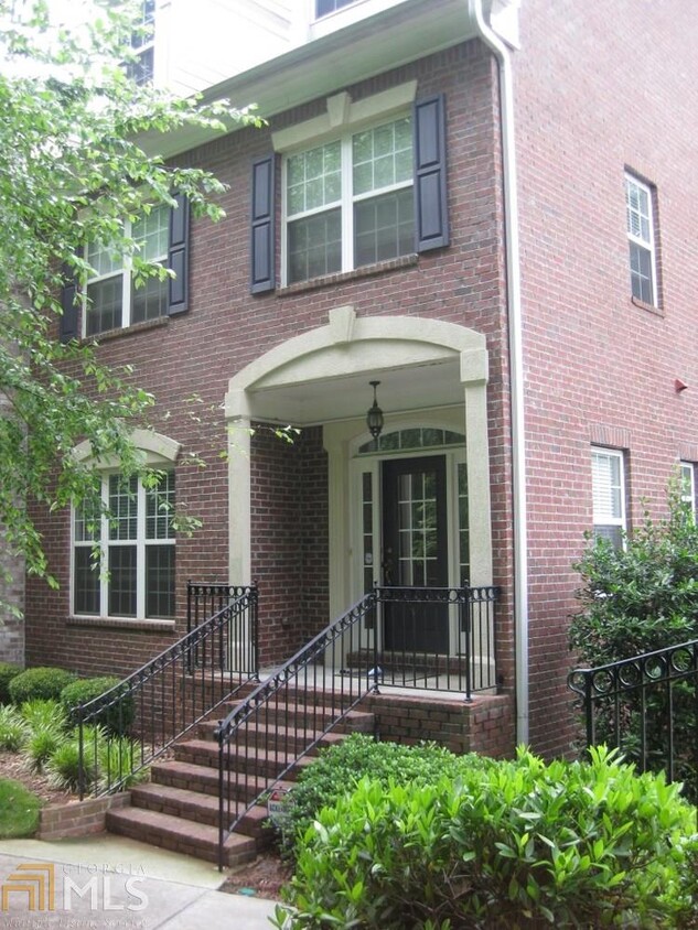 Primary Photo - 3152 Mercer University Dr