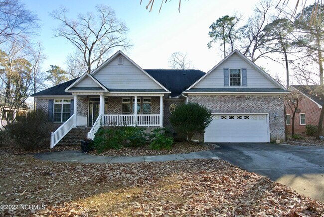 Building Photo - 3525 Canterbury Rd