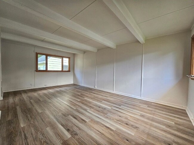 Building Photo - 142 Heberle Rd