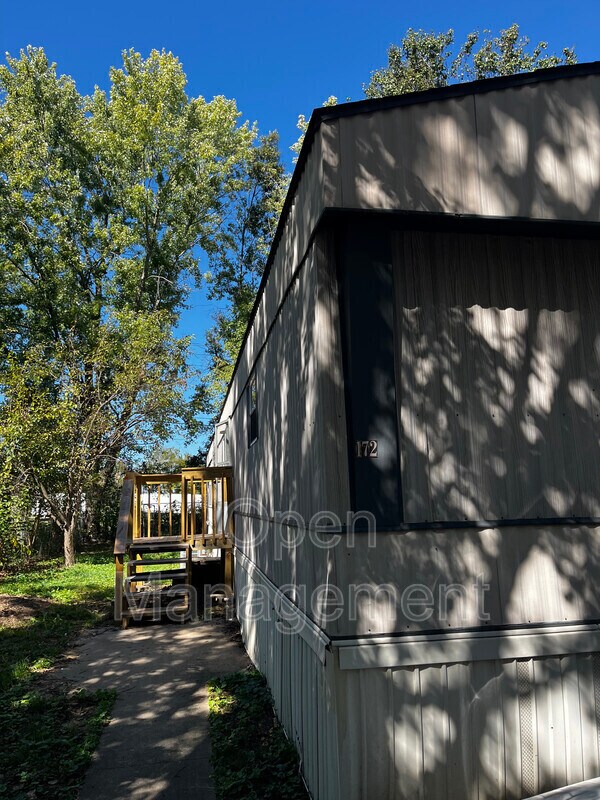 Building Photo - 4950 W Farm Rd 156