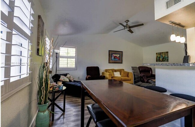 Building Photo - 10670 SW 156th Pl