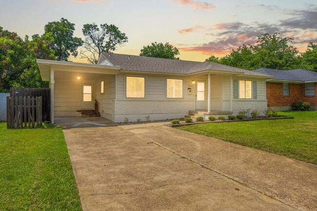 **$40K+ IN UPGRADES AND A FENCED BACKYARD WITH TWO STORAGE BUILDINGS** - **$40K+ IN UPGRADES AND A FENCED BACKYARD WITH TWO STORAGE BUILDINGS** House
