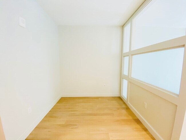 Foto del edificio - 125 Seaport Blvd