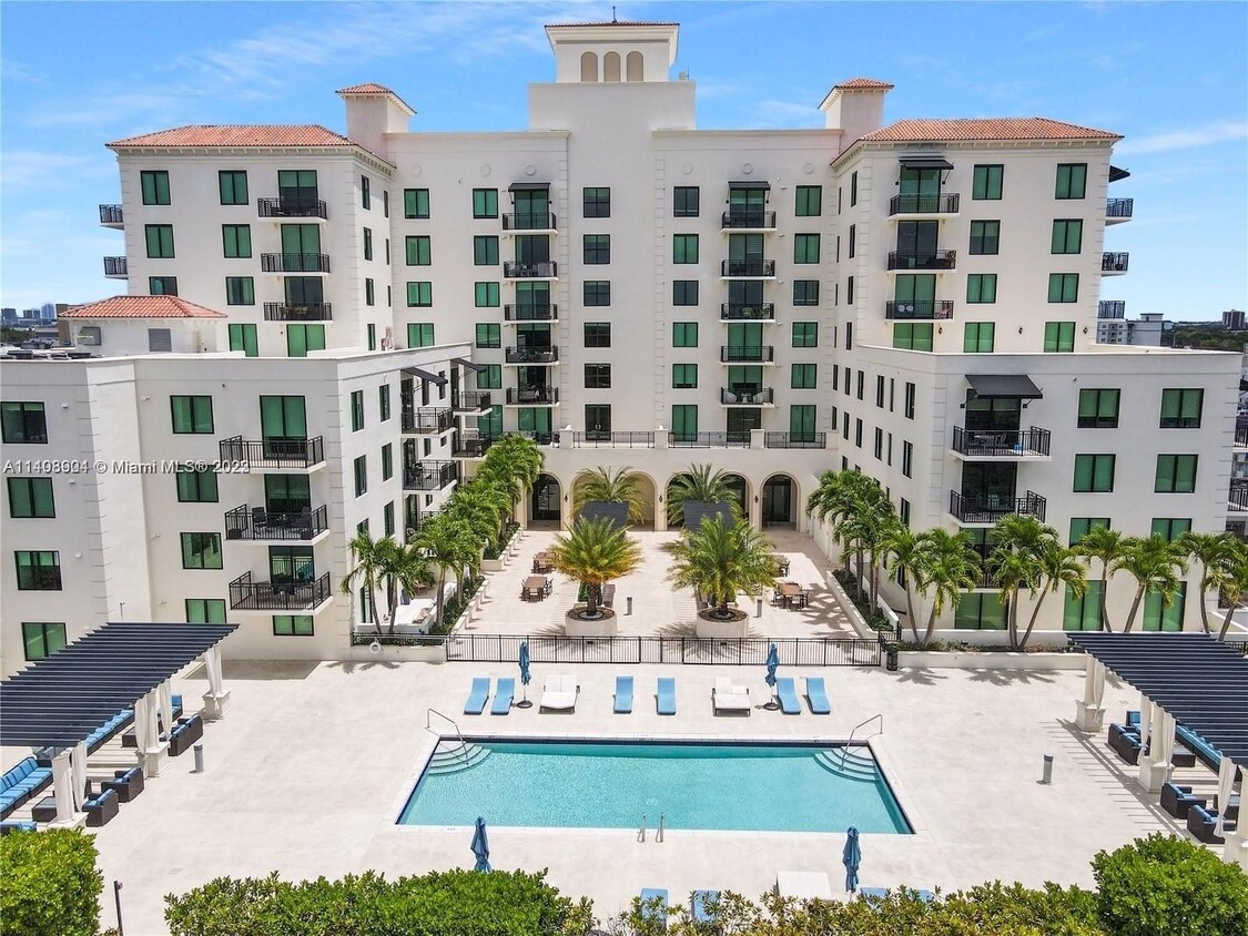 Primary Photo - 1300 Ponce De Leon Blvd