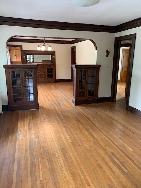 Foto del edificio - 819 Laurel Ave