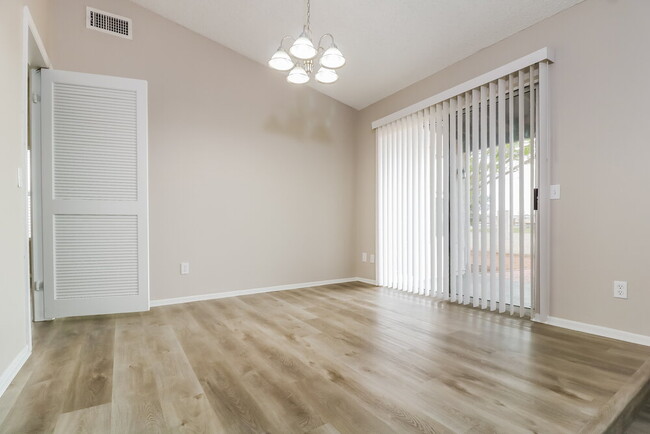 Building Photo - 10050 W Highland Ave
