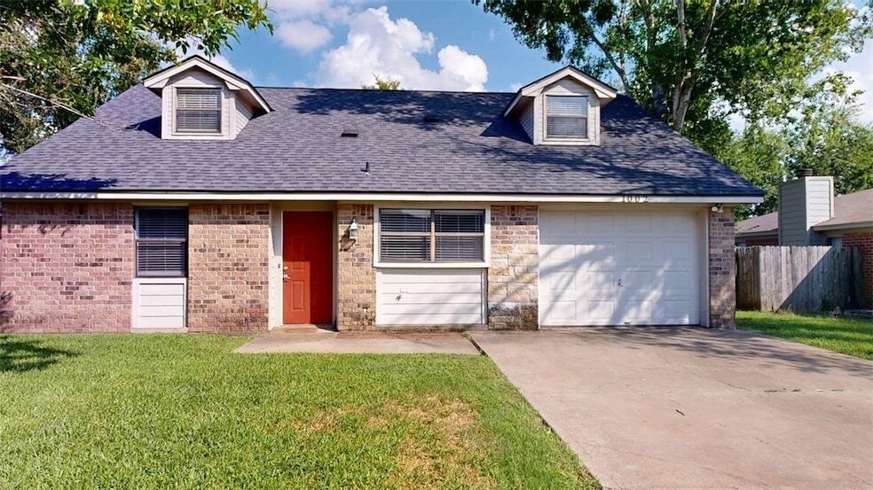 Foto principal - 1002 Hardwood Ln