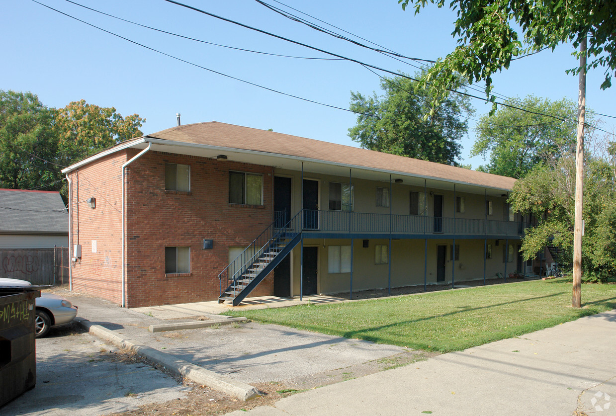 Primary Photo - Victorian Village Apartments